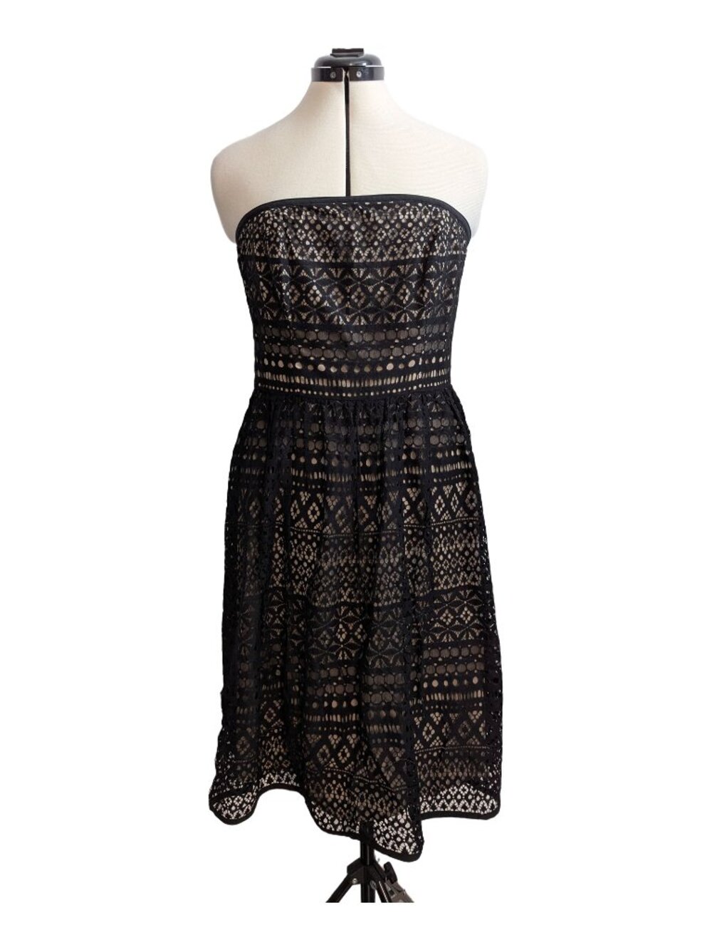 Jessica Simpson Black Lace Strapless Fit and Flare Dress Nude Lining Women's 8